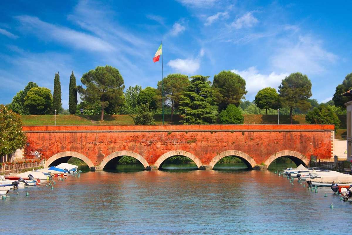 Acqua Verde Appartamenti Peschiera del Garda Exterior foto