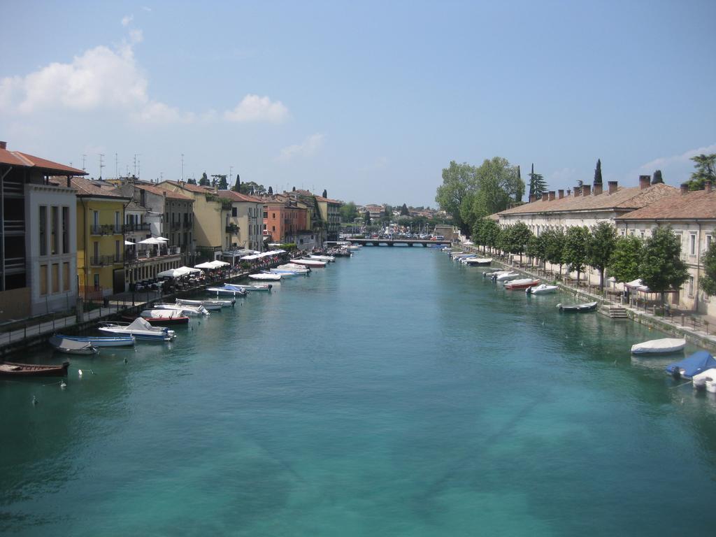 Acqua Verde Appartamenti Peschiera del Garda Exterior foto